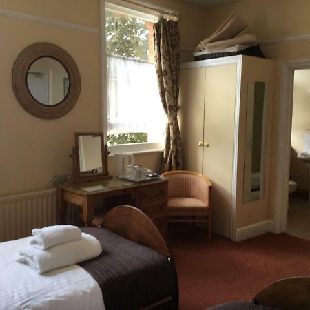 Railway Hotel Faversham Bagian luar foto