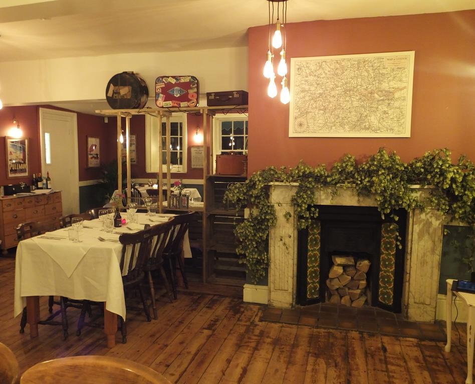 Railway Hotel Faversham Bagian luar foto