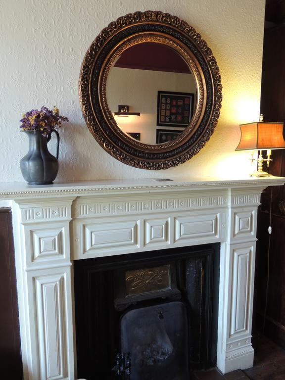Railway Hotel Faversham Bagian luar foto