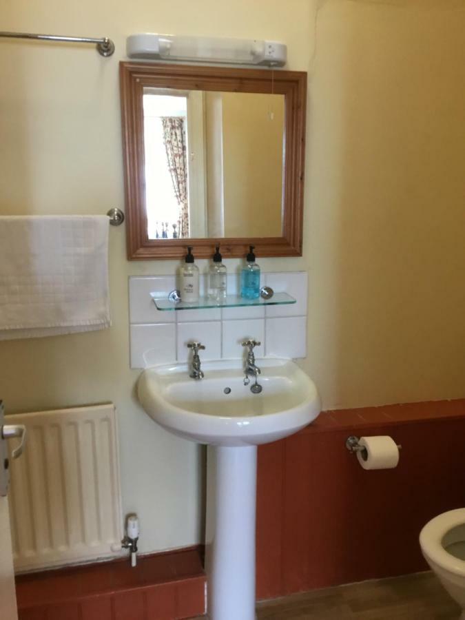 Railway Hotel Faversham Bagian luar foto