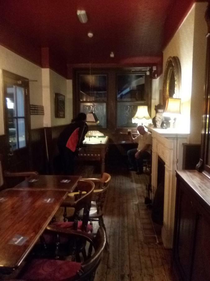 Railway Hotel Faversham Bagian luar foto