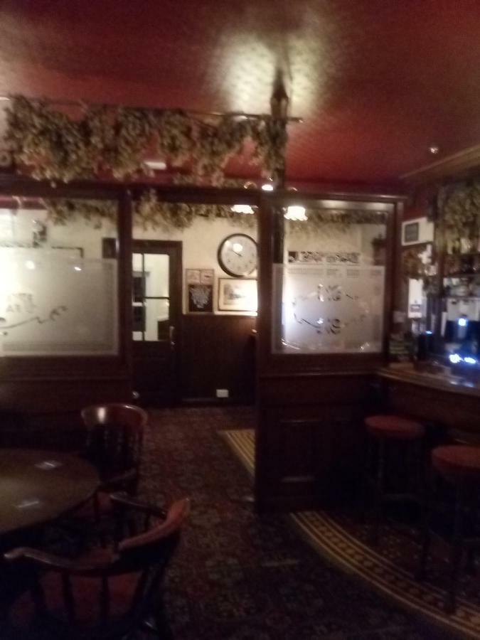 Railway Hotel Faversham Bagian luar foto